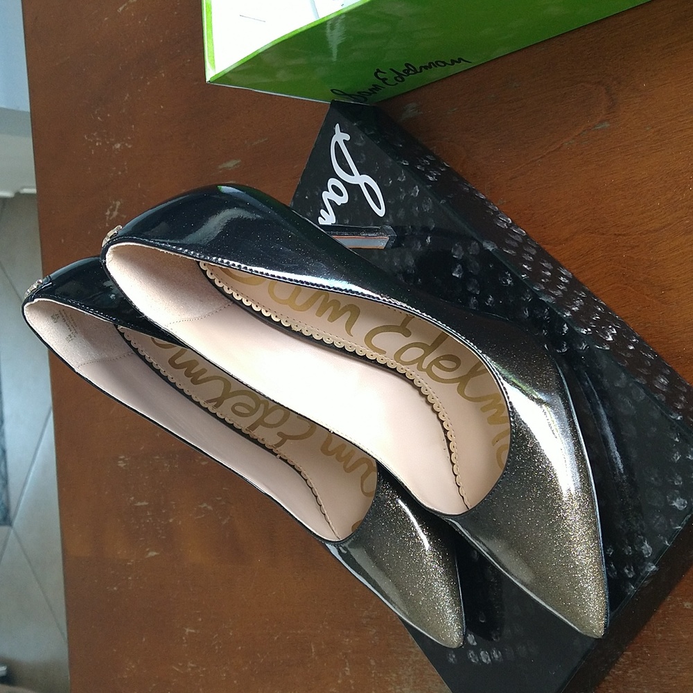 Sam Edelman black and gold heels